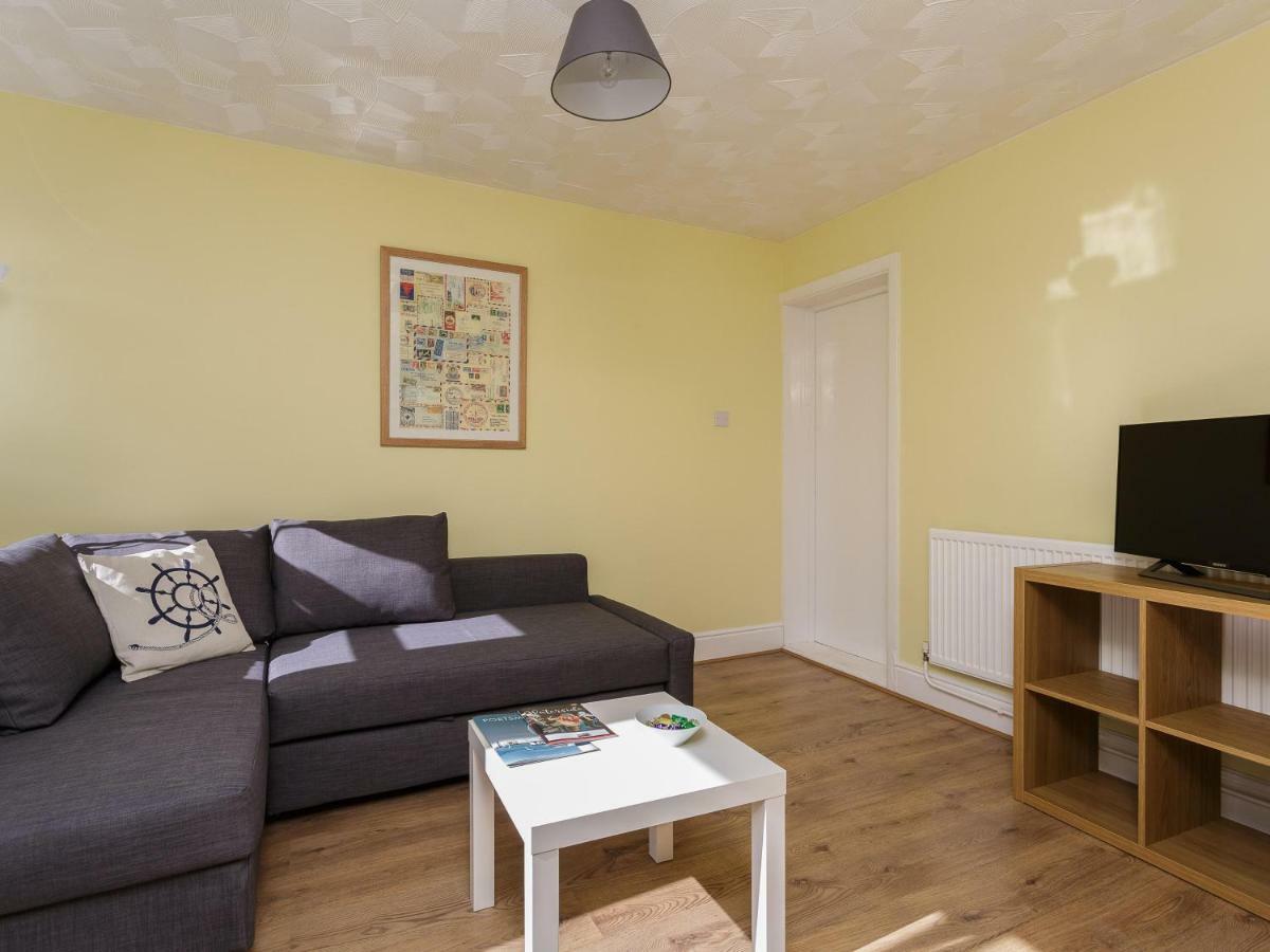 Stopover At Lowcay Apartment D With Allocated Parking Portsmouth Exterior photo